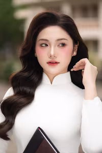 XVG No.31: The Grace of White Ao Dai: Captivating Traditional Vietnamese Beauty-5