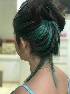 Edgy Hidden Dye Hair: A Chic & Trendy Color Style for Modern Women.-13