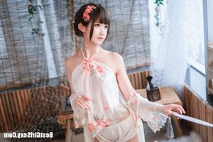 MTYH Vol.230 Charming Girl in Floral Bellyband Top - Beautiful Asian Girl Photo-7