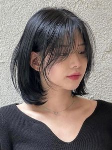 Chic Layered Bob Haircut for Round Faces - Trendy Short Hair for Beautiful Women-15