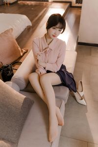 Xueqing Astra: Elegant Commuter OL Style with Sheer Stockings - Anime Blogger Fashion by Tukuku t20-14