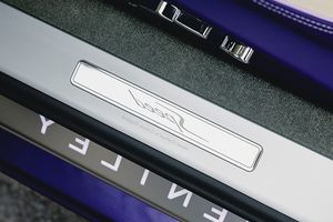 Bentley Continental GTC Speed Violette Reborn Mulliner Luxury-10