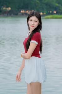 VGU No.42: Discover the Elegant Beauty of a Vietnamese Girl by a Vibrant Flower Lake-1