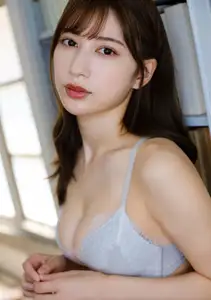 Risa Yukihira's Radiant Summer Moment: Captivating Beauty Under the Sun-4