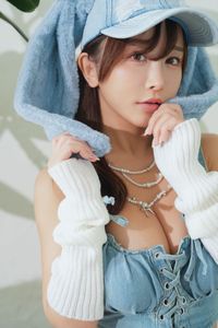 Ikumi's Alluring Denim Bunny Look (193iKkyu3) – Unique Fashion Portrait-10