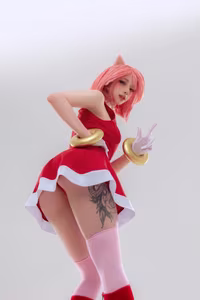 Dynamic Amy Rose Cosplay: Vibrant Transformation 9287829537-7