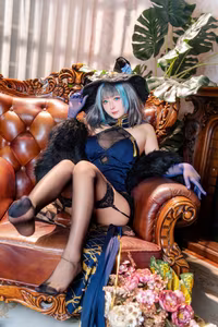 Coser Xi Huan Ai Li Ma Alluring Cheshire Qipao Cosplay Unveiling 37 Captivating Photos-18