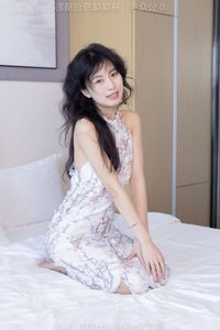 BoBoSocks Chinese Model No536: Elegant Style with Dress and High Heels-18