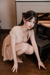 Anime Blogger Xueqing Astra: Elegant Beauty Portrait-16