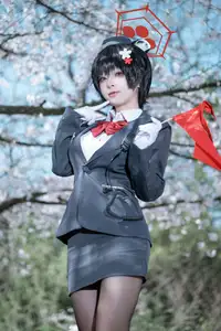 Discover Tsubaki Guide Cosplay by Shi Liang Yu: Charming Elegance Unleashed.-9