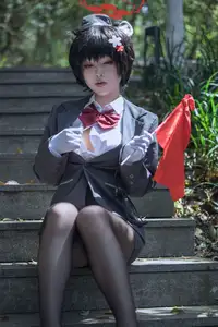 Discover Tsubaki Guide Cosplay by Shi Liang Yu: Charming Elegance Unleashed.-12