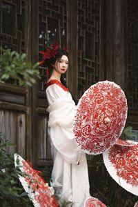 YiTuYu Vol.8303: Shi Mian Mian Bao Xie Captures Traditional Asian Elegance-4
