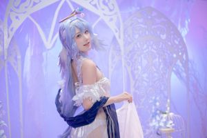 Coser AzuNyan Transforms into a Dreamy Fairy in a Pure White Dress from the June 2025 Collection-27