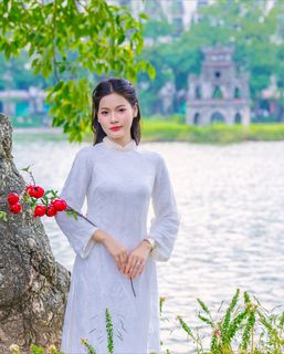 Vietnamese Girl in Traditional White Ao Dai | Graceful Beauty-23