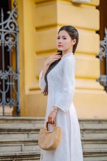 Vietnamese Girl in Traditional White Ao Dai | Graceful Beauty-1