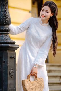 Vietnamese Girl in Traditional White Ao Dai | Graceful Beauty-5