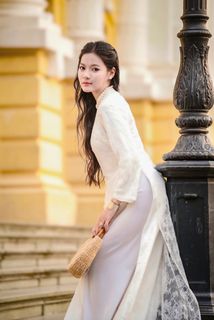 Vietnamese Girl in Traditional White Ao Dai | Graceful Beauty-3