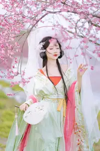 Graceful Hanfu Beauty Amidst Cherry Blossoms - Qi Luo Sheng De Xiao Su Su | YiTuYu Vol.8553-8