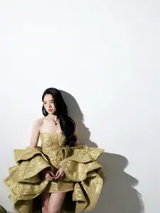 View: "Red Rain" Actress Le Ha Anh Dazzles with Ethereal Beauty. See Her Stunning Transformation in New Photoshoot.-12