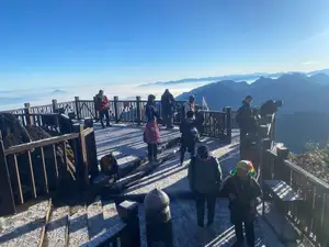 Fansipan's Early Season Frost: Majestic Peaks Covered in Ice, Inviting Travelers to Explore-5