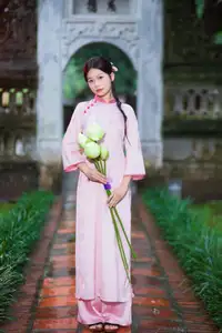 VGU No.182: Graceful Pink Ao Dai & Lotus Flowers – Enchanting Vietnamese Beauty-9