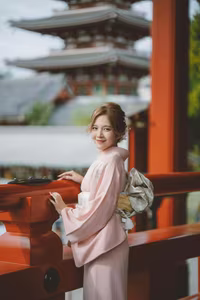 VGU No.83: Radiant Pink Kimono Beauty in Old Japan Street – Experience Traditional Culture-1