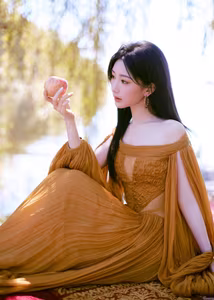 VGU No.122 Poetic Beauty Under Golden Sun: A Peaceful Moment by the Lake-1