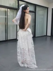 Li Shuang Er No.10661: Ethereal Beauty in a Sexy White Gown-43