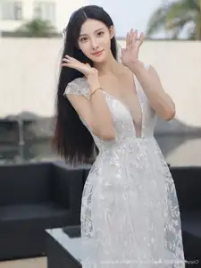 Li Shuang Er No.10661: Ethereal Beauty in a Sexy White Gown-14