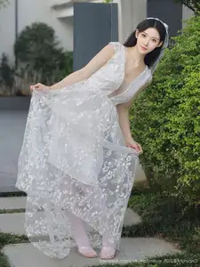 Li Shuang Er No.10661: Ethereal Beauty in a Sexy White Gown-20