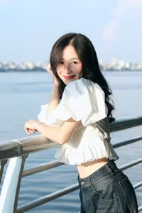 XVG No.44: Captivating Smile of a White-Clad Muse by the Lake A Radiant Moment of Youthful Beauty-18