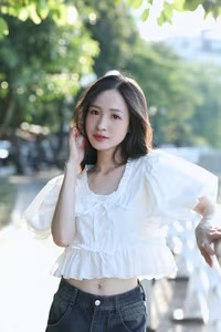 XVG No.44: Captivating Smile of a White-Clad Muse by the Lake A Radiant Moment of Youthful Beauty-12