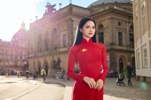 Huong Giang Dazzles in Traditional Red Ao Dai, A Vision of Vietnamese Beauty for Miss Universe-11