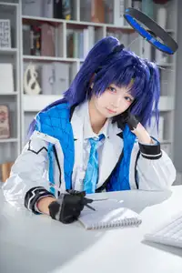 Discover Hayase Yuuka: The Enigmatic & Charismatic Cosplay by Xi Huan Ai Li Ma-9