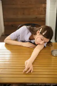 Yue Xi: Captivating Youthful Charm in School Uniform - XiuRen No.10622-4